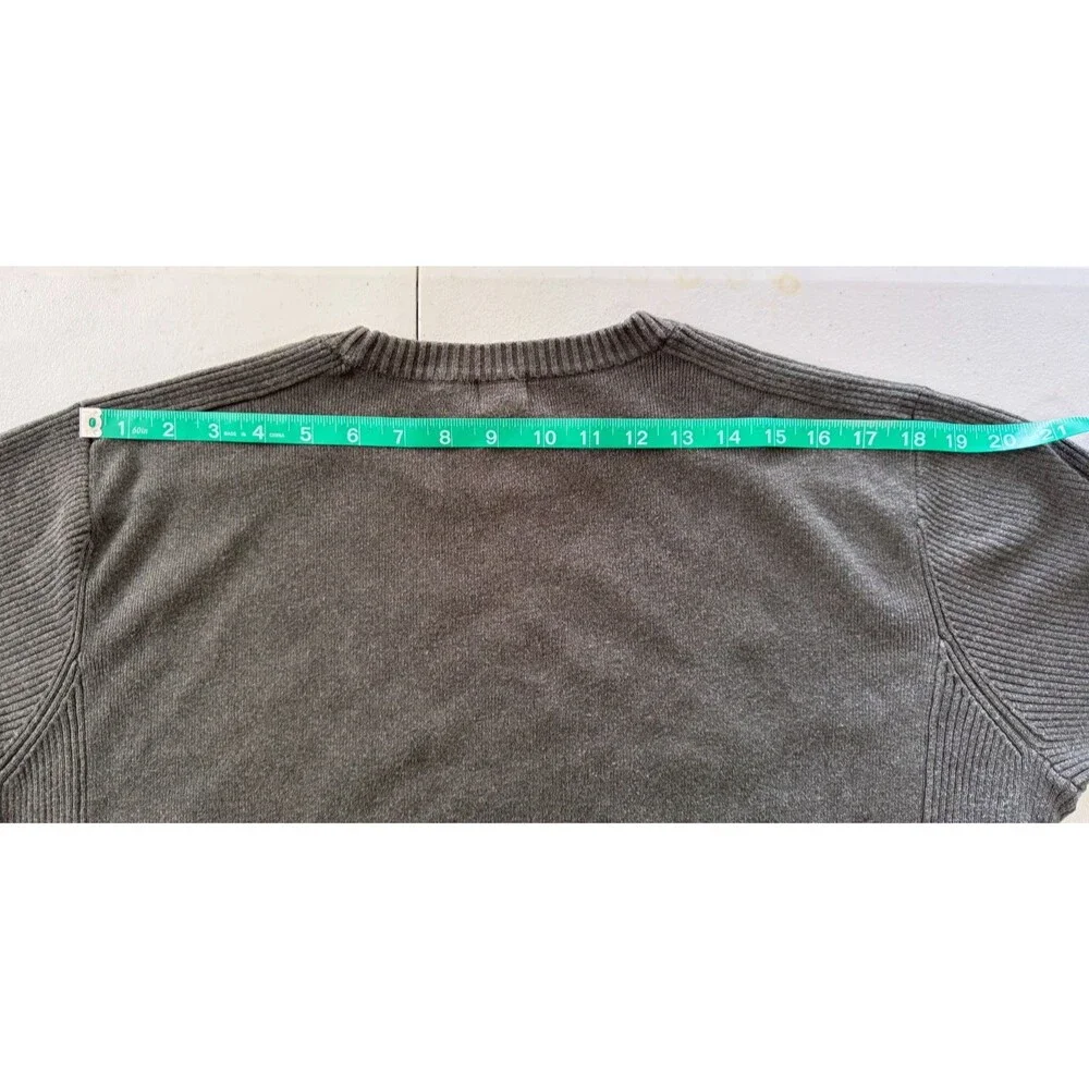 Vintage Levi’s Men’s Casual Minimalist Classic Layering Everyday Wear Sweater Lg